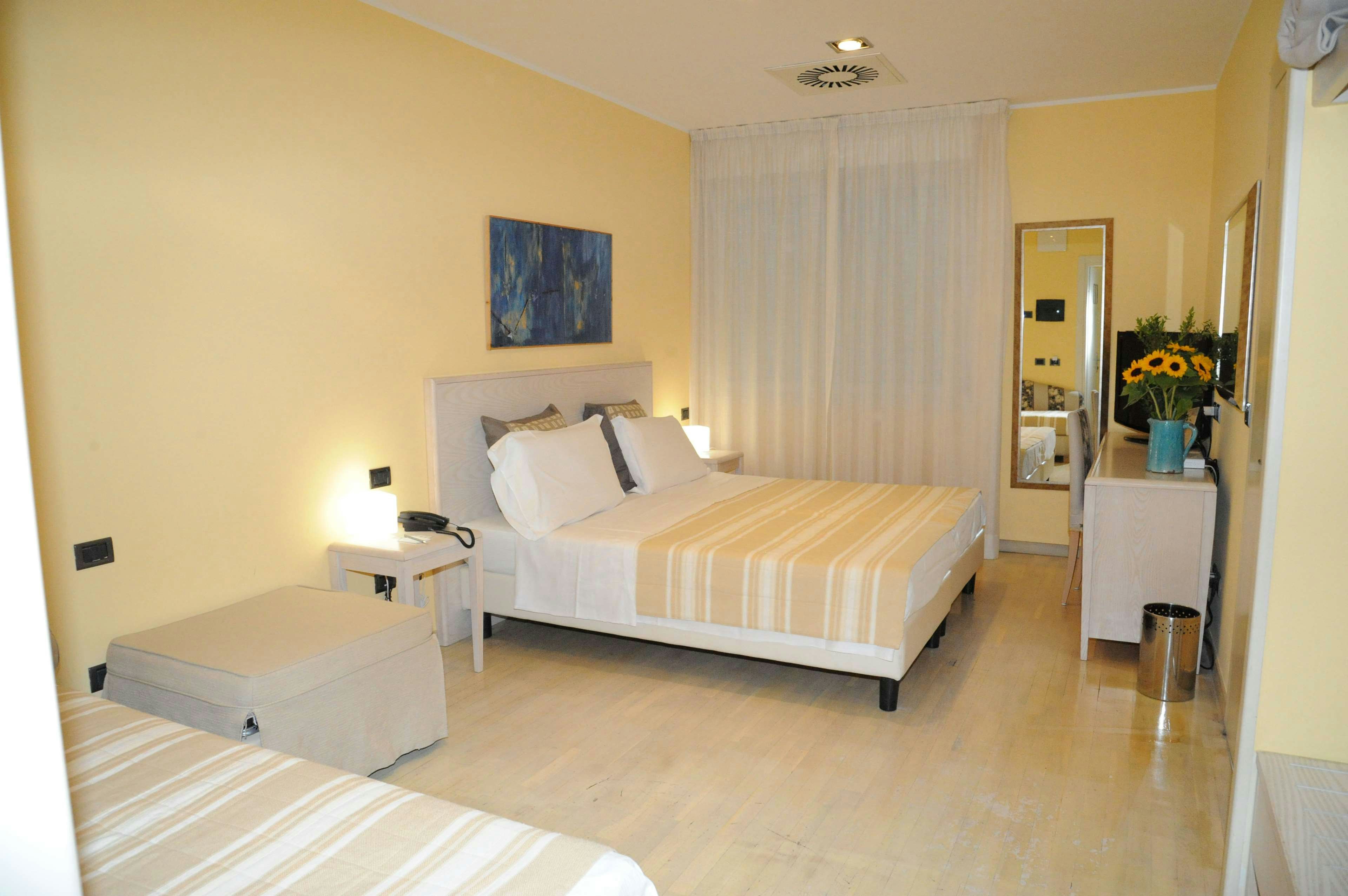 Hotel Chiaraluna 8/29