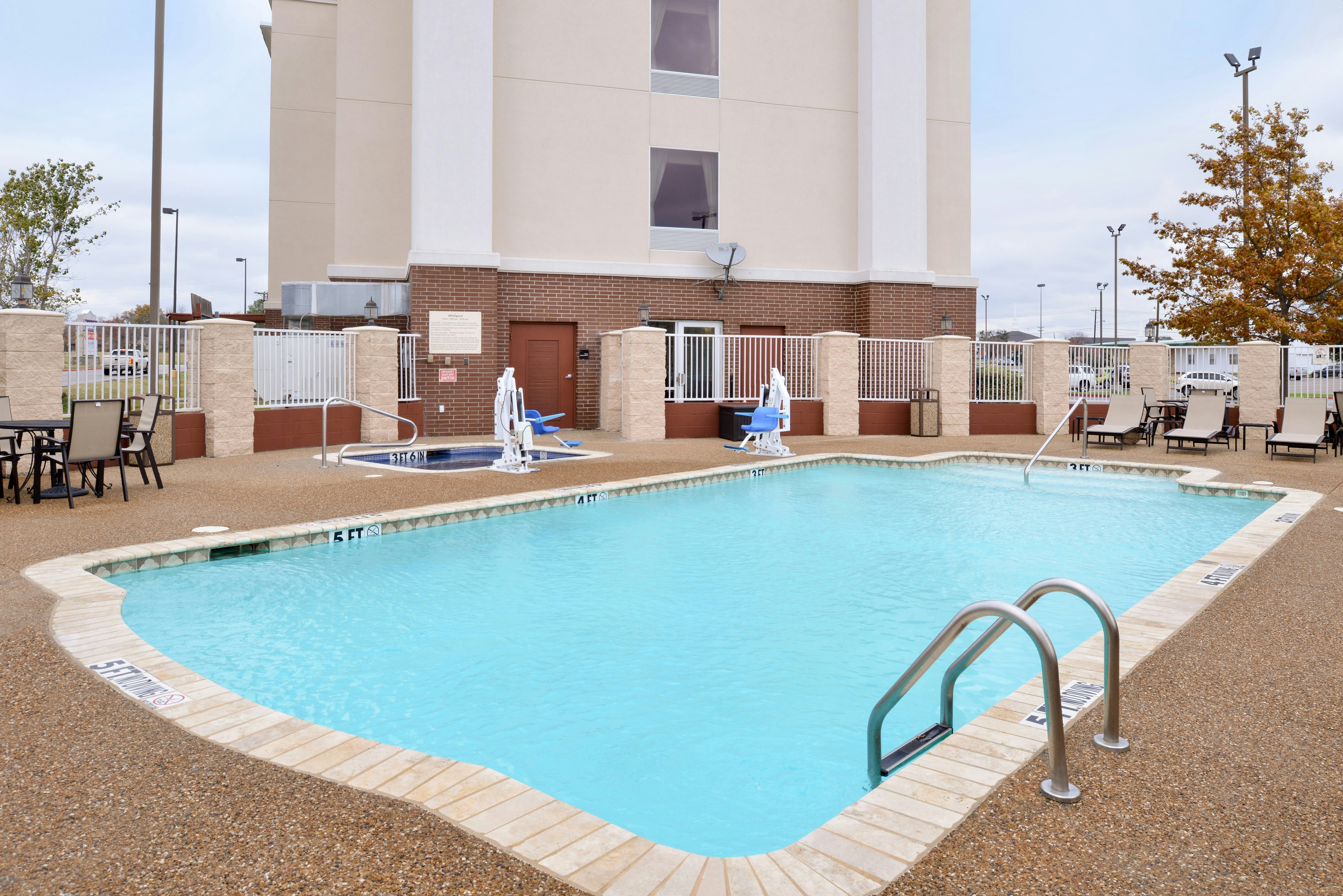 Hampton Inn Suites Greenville 44/44