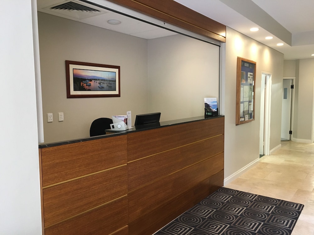 Belmore All-Suite Hotel 2/54