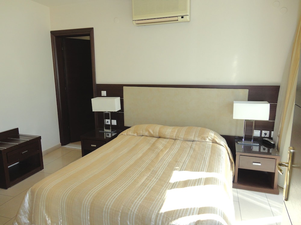 Hotel Manessi 10/62
