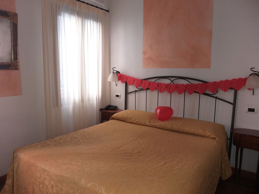 Locanda Art Deco 6/49