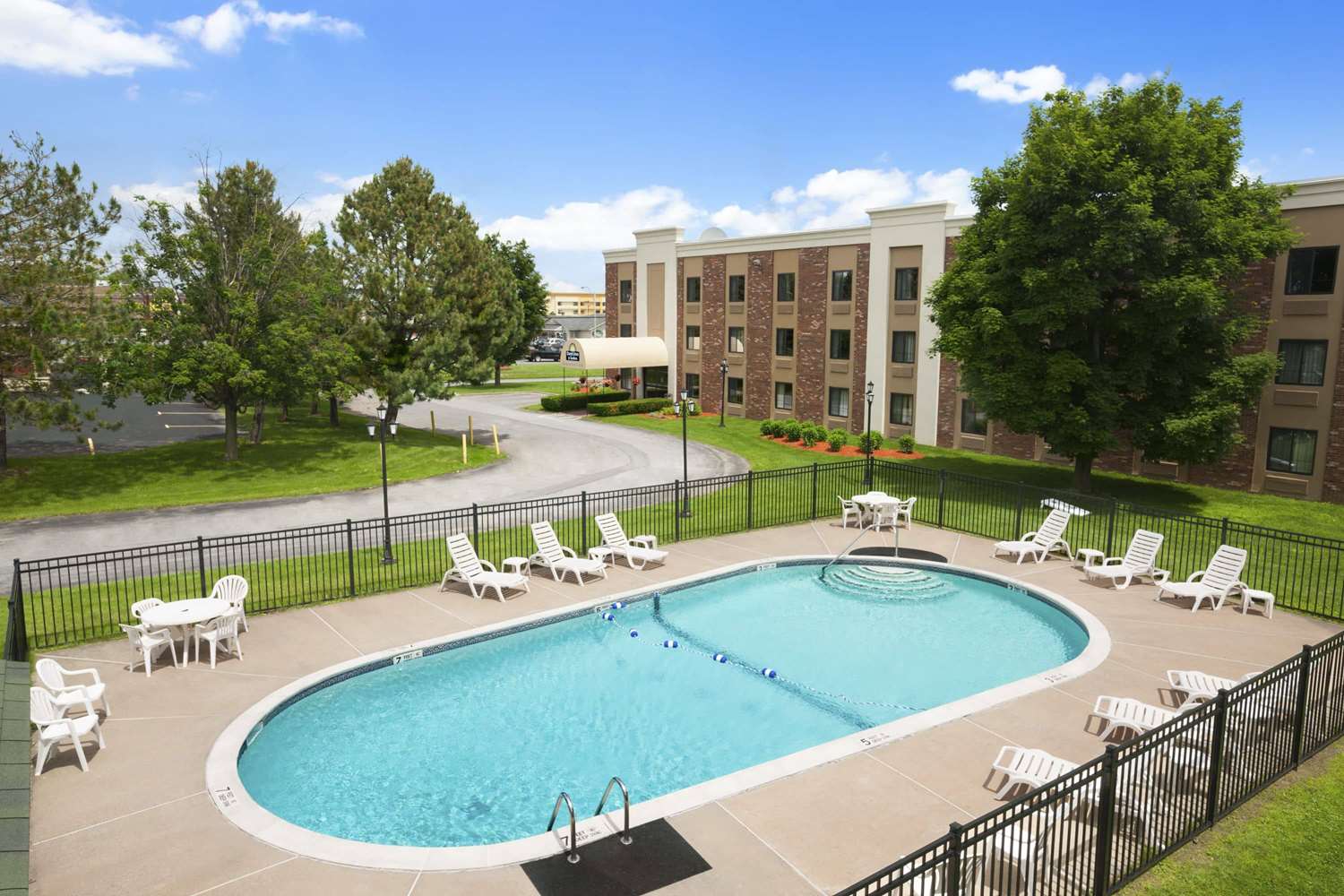 Holiday Inn Express Plattsburgh 10/12