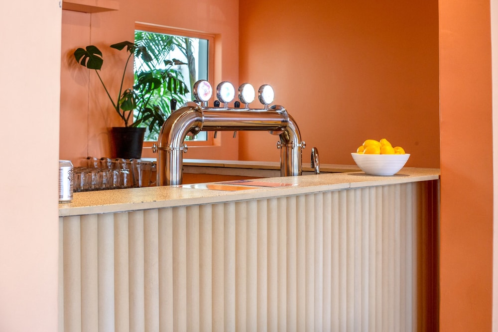 Long Street Backpackers - Adults Only 9/50