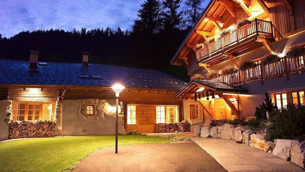 Chalet-Hotel La Ferme du Chozal, The Originals Relais (Hotel-Chalet de Tradition) 4/69