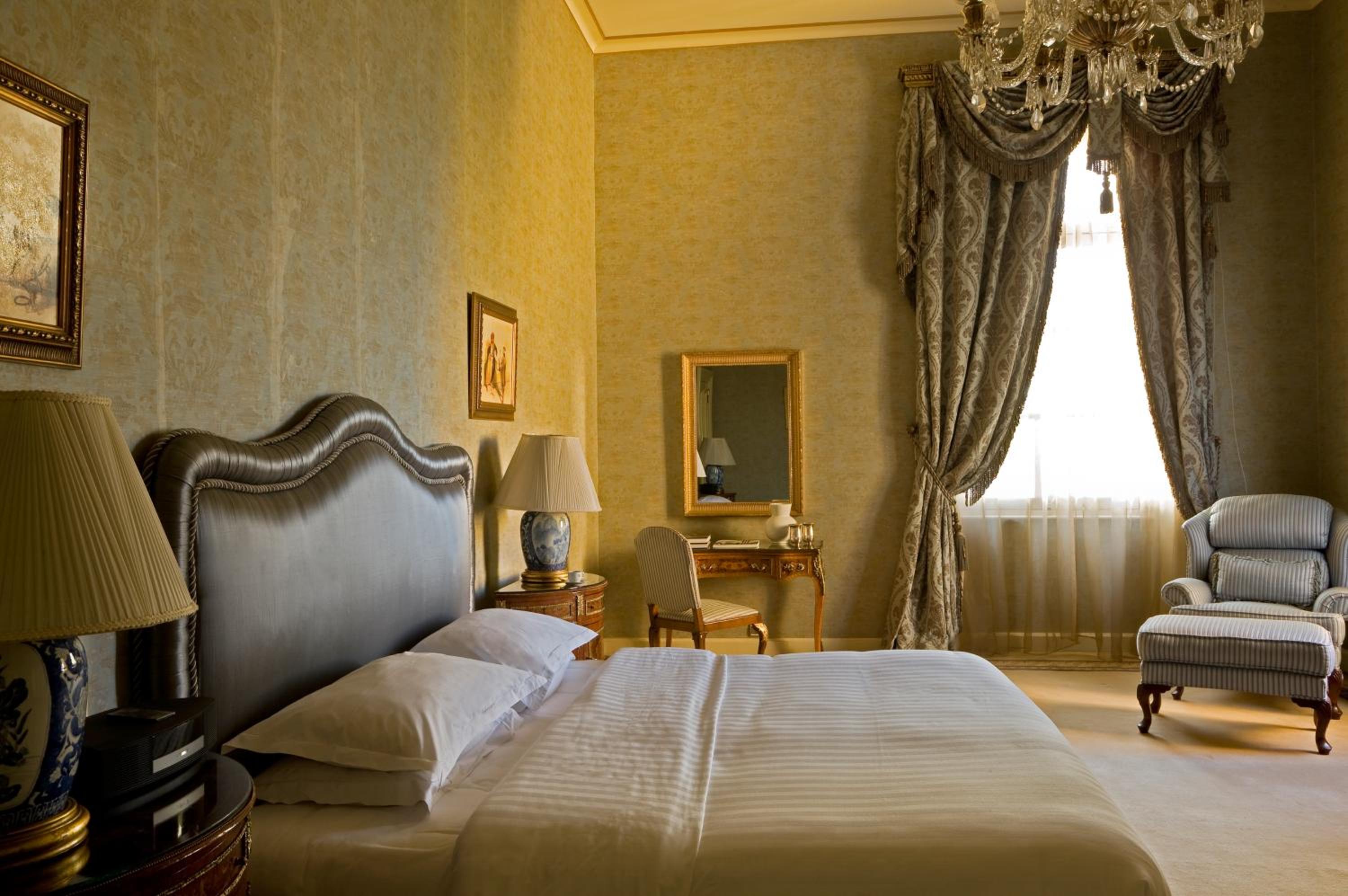 Imperial, Suite, King Bed, with View, Balcony