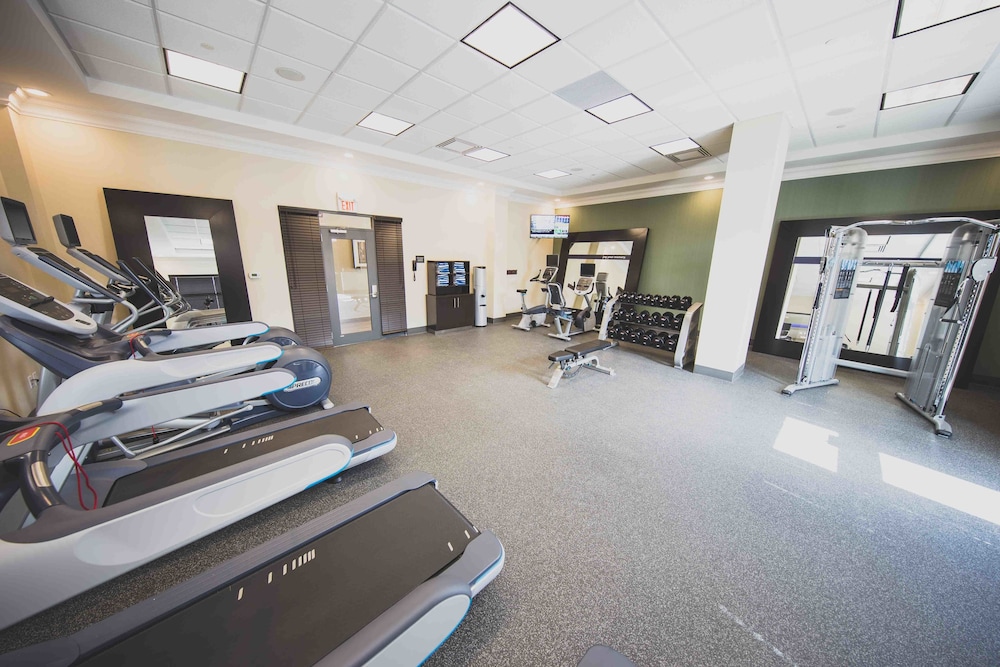 Hampton Inn Suites By Hilton Bolton On Canada 26/46