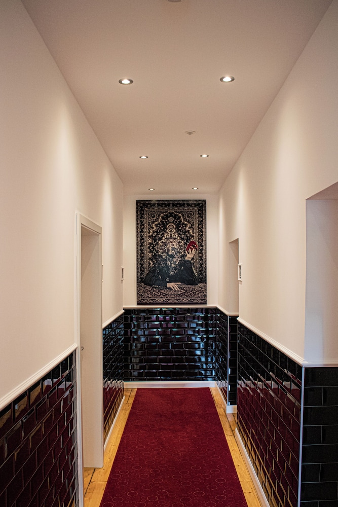Nikii Hotel 6/59