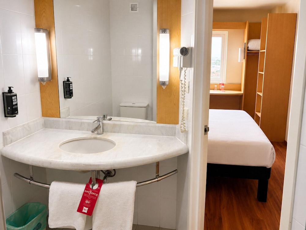 Ibis Aguascalientes Norte 54/56