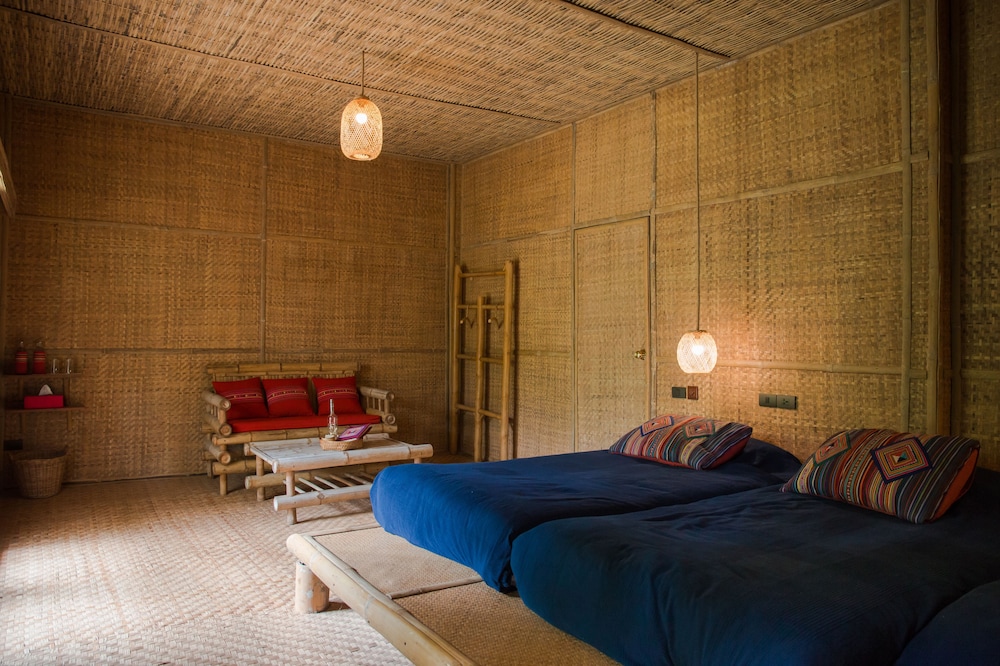 Lisu Lodge 12/37