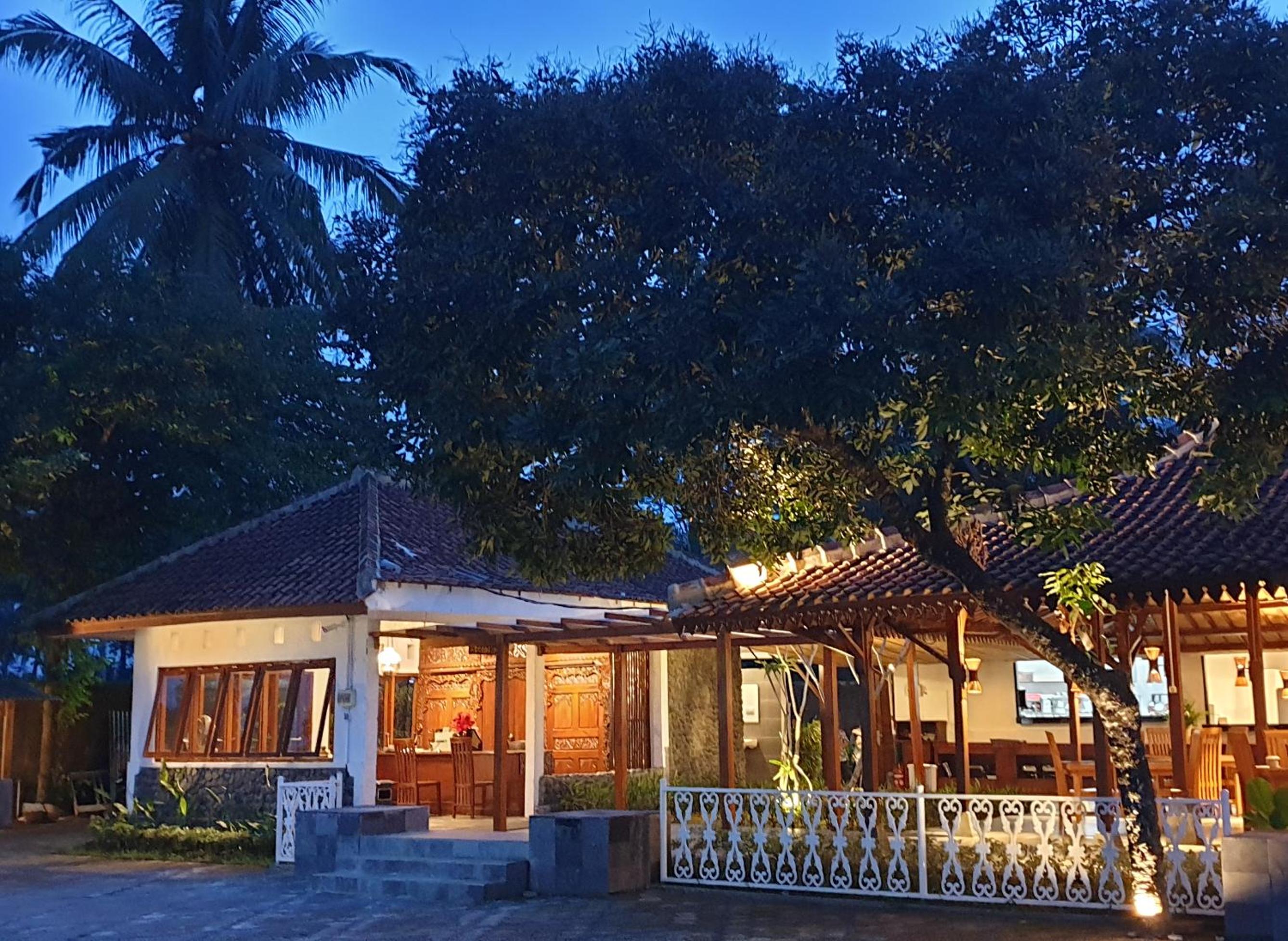 The Nalaya Hotel & Resto 3/49