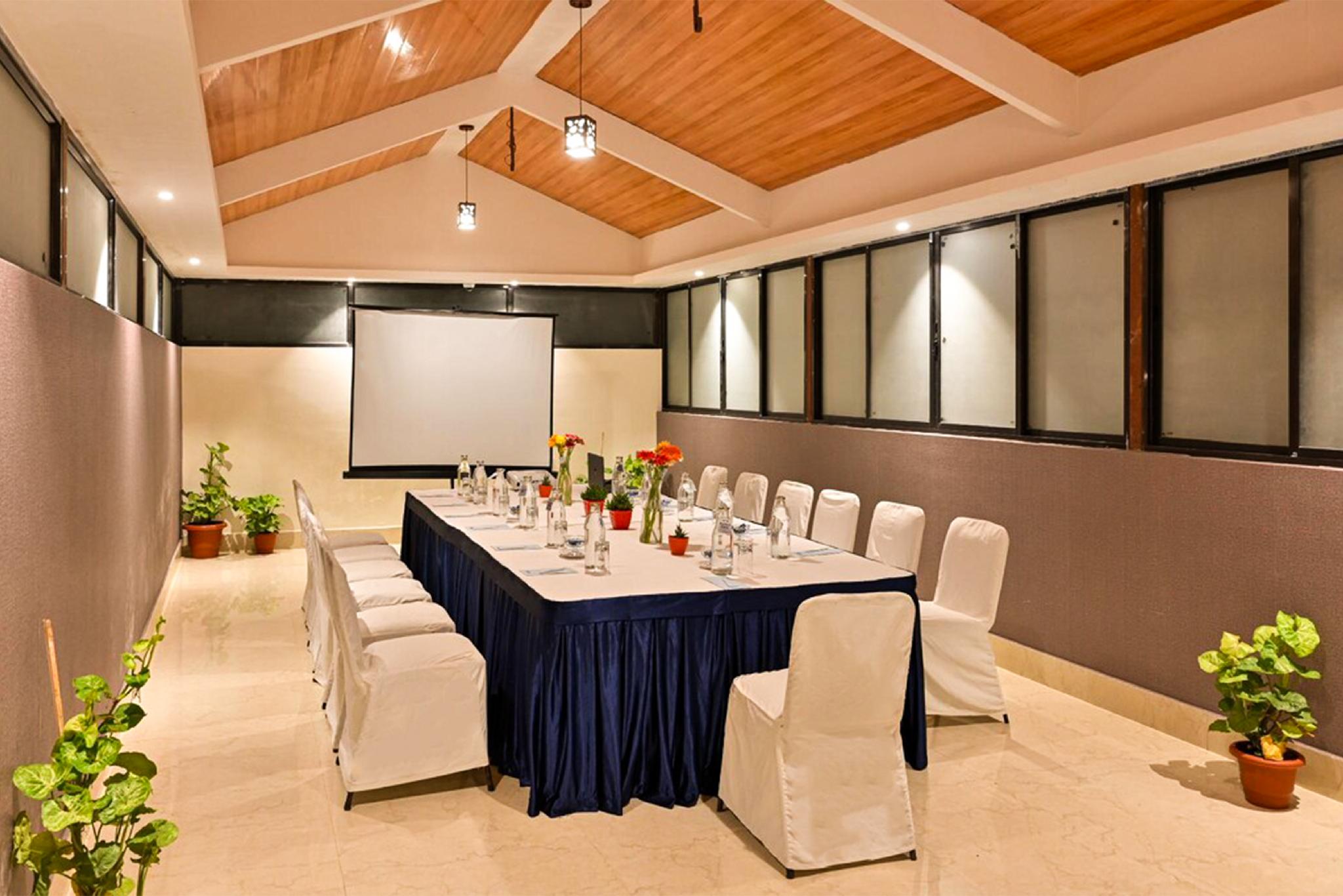 Yashshree Karbari Resorts & SPA 30/33