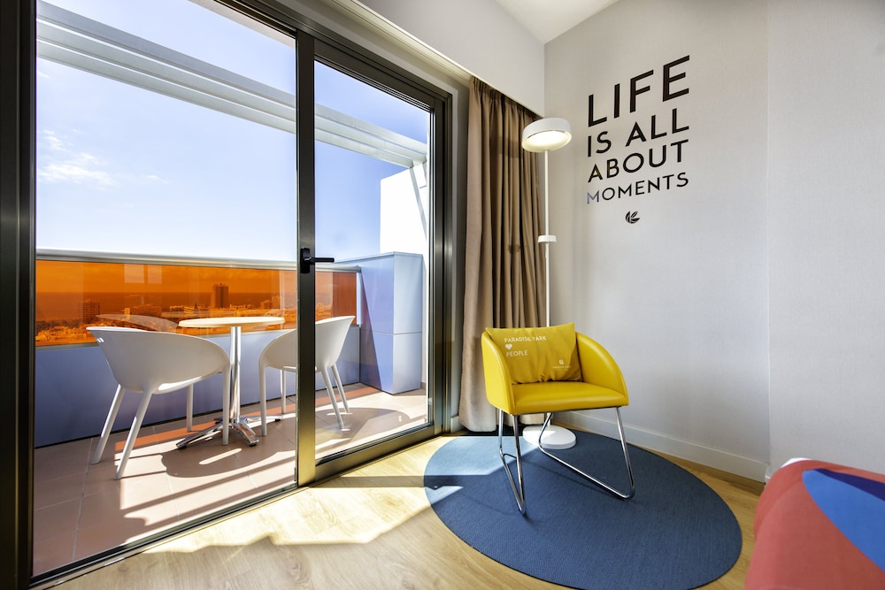 Paradise Park Fun Lifestyle Hotel 45/72