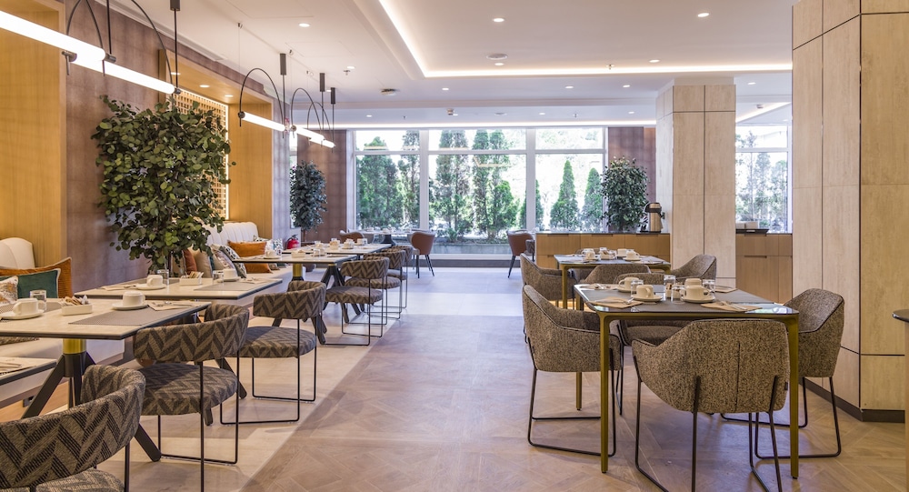 Hotel Ilunion San Sebastian 50/74