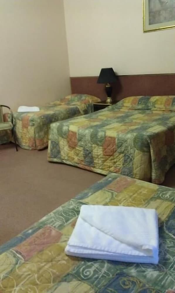 AVALON MOTEL 25/45