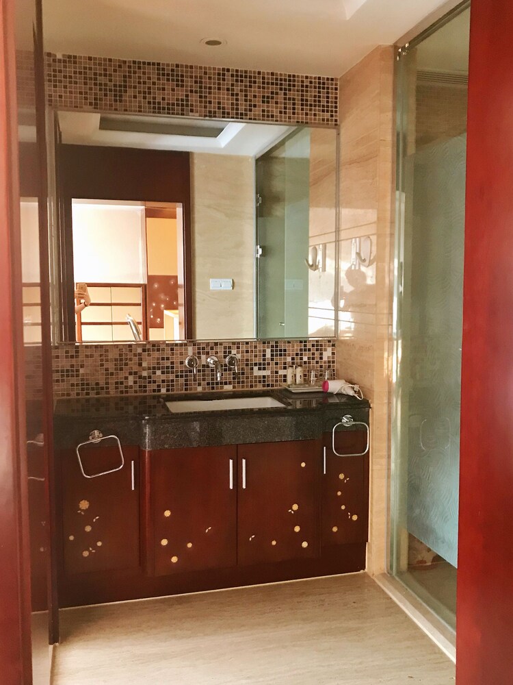 Shanghai ZiYuan Service Apartment 6/61