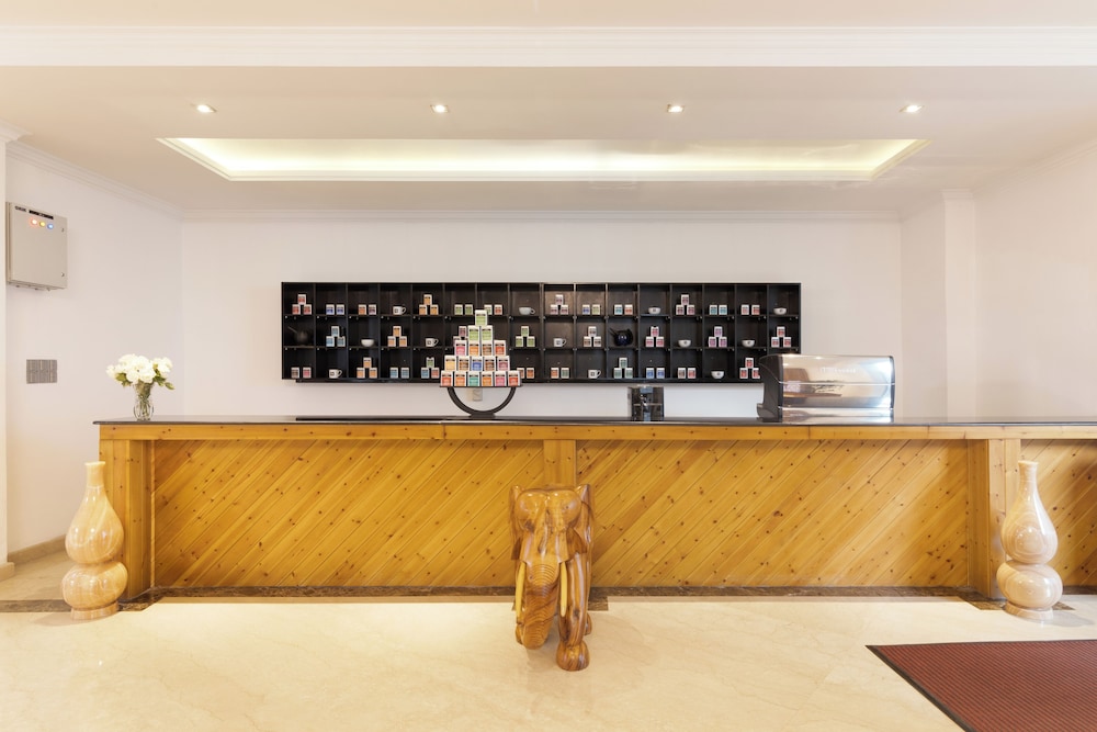 Lobby at Araliya Green City, NUWARA ELIYA