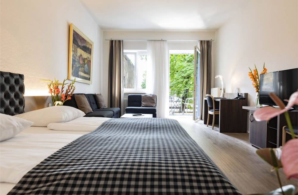 SUPERIOR, DOUBLE BED