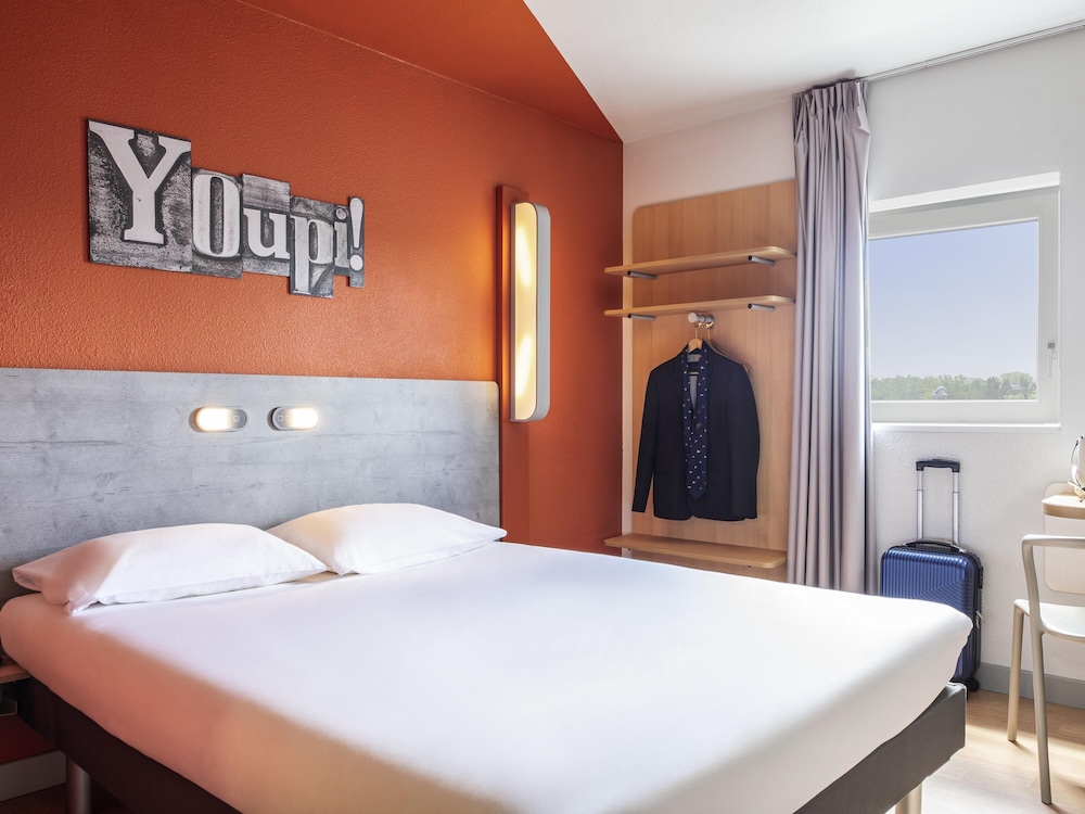 Ibis Budget Grigny Centre 22/40