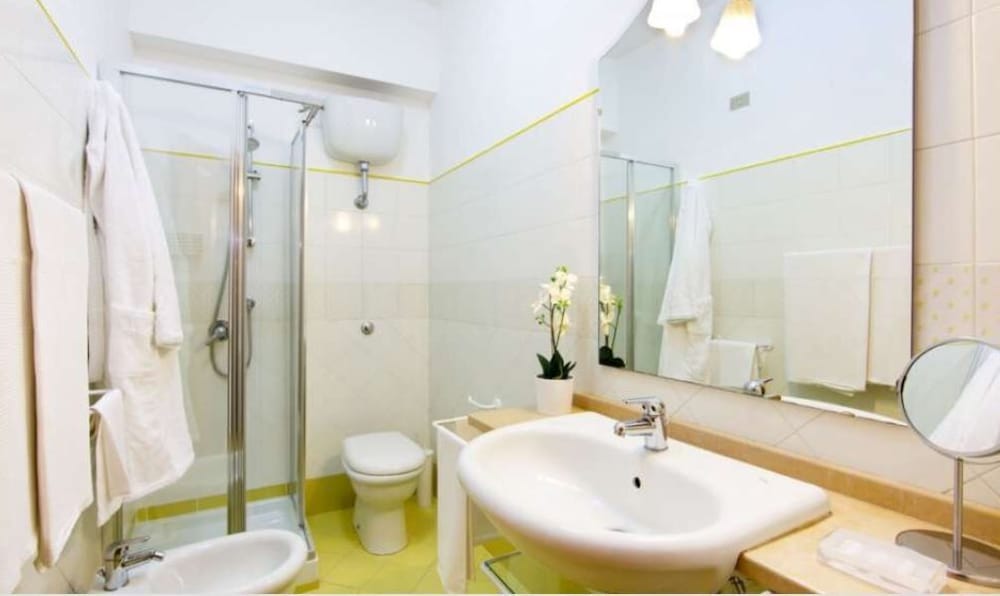 Tasso Suites 15/71