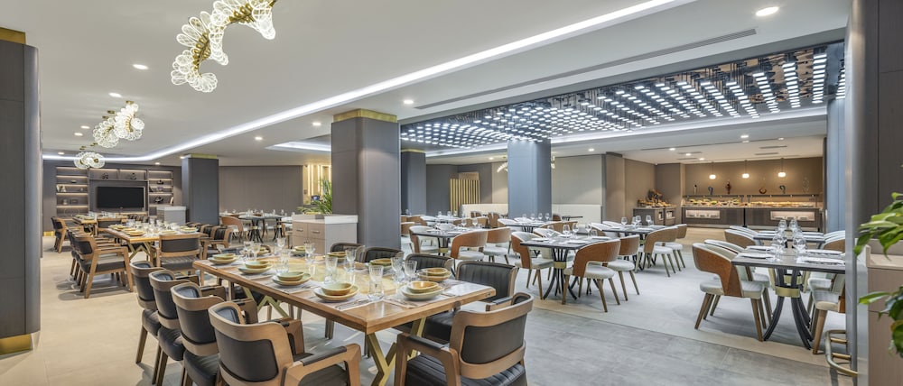 Ramada Plaza by Wyndham Batumi 32/50