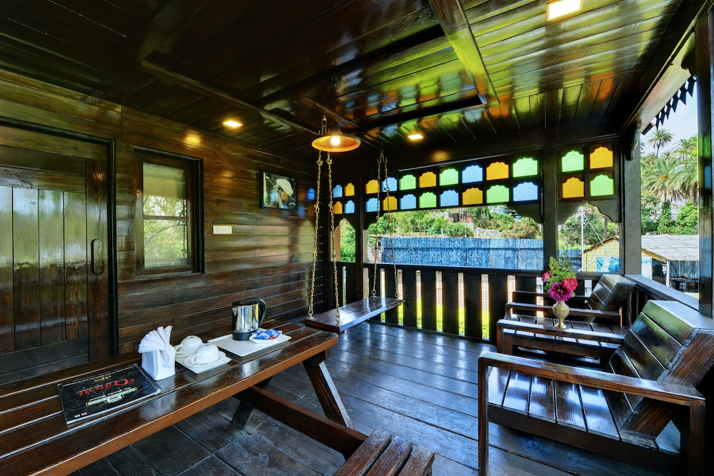 CHACHA INN. 39/77