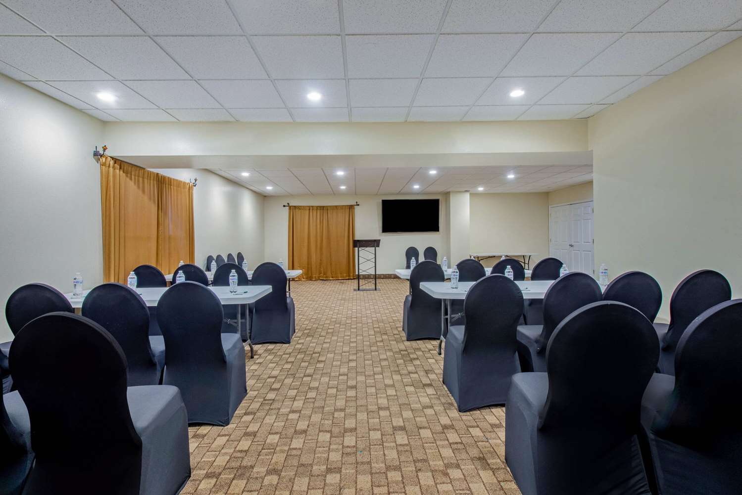 La Quinta Inn & Suites by Wyndham Lexington Park - Patuxent 44/52