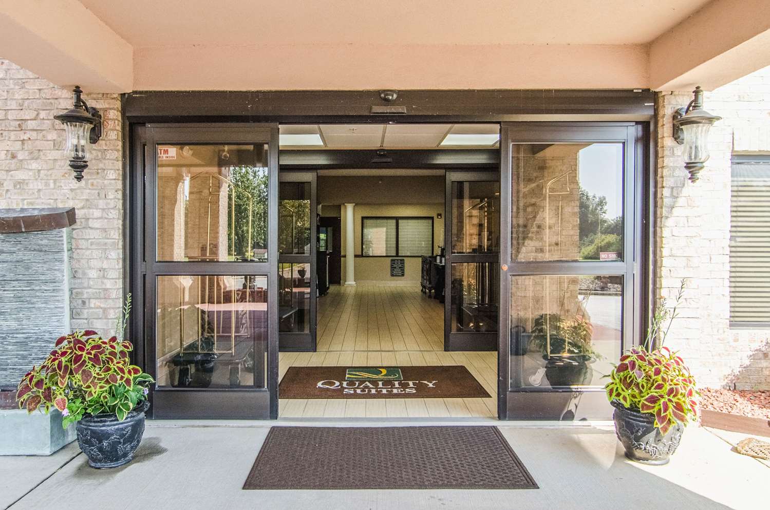 Quality Suites Graham - Burlington South 7/41