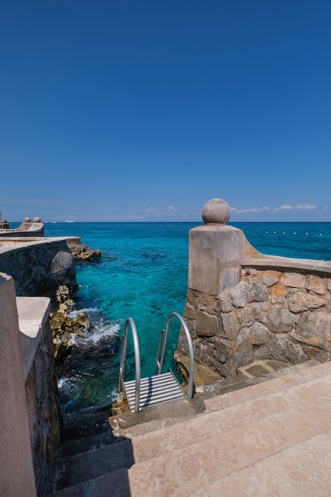 Suites Turquesa by GuruHotel 62/68