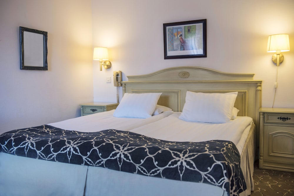 Best Western Strand Hotel 24/60