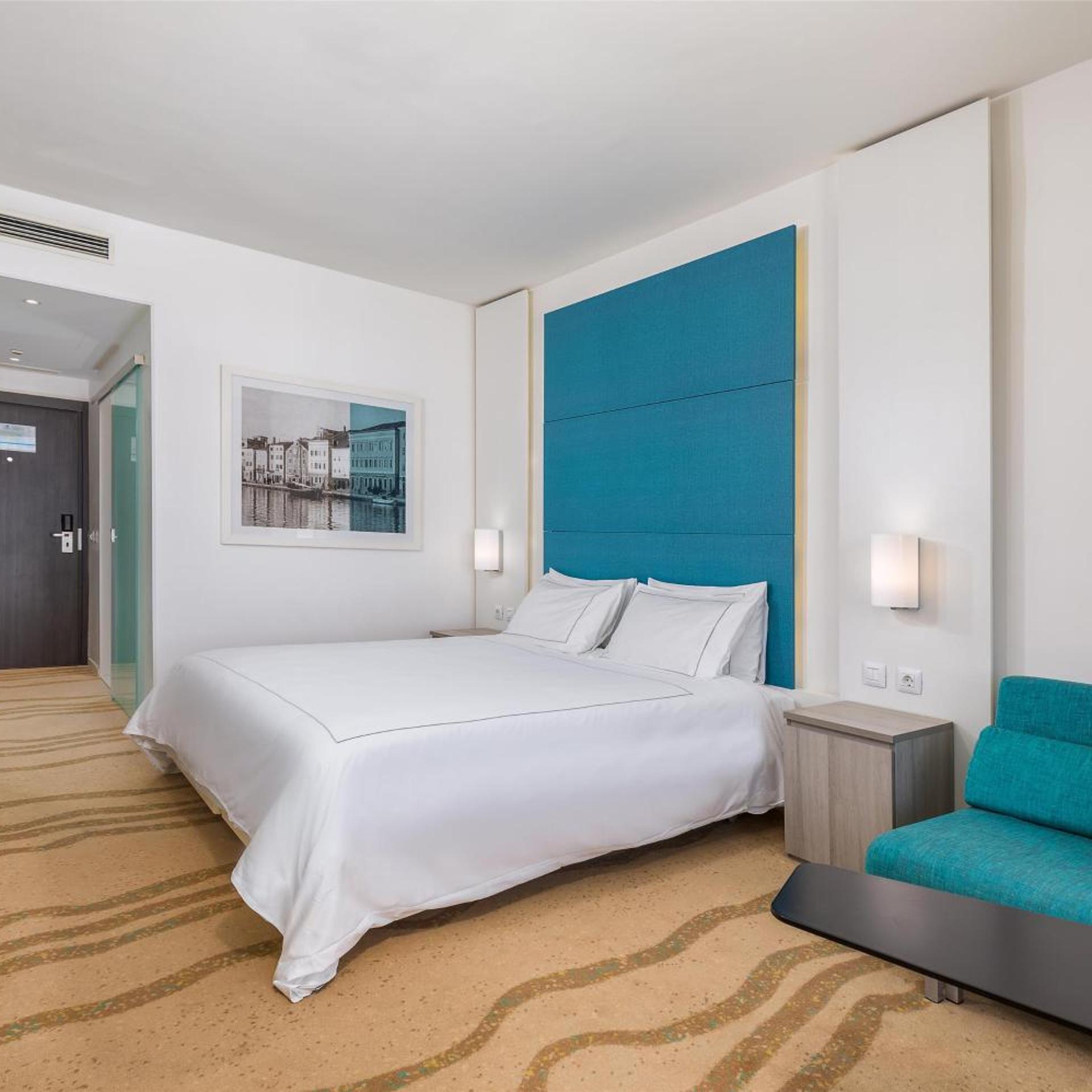 Superior, Double or Twin Bed, Garden View