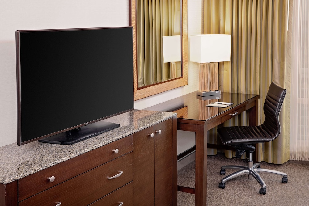 DoubleTree by Hilton Boston Bayside 39/44
