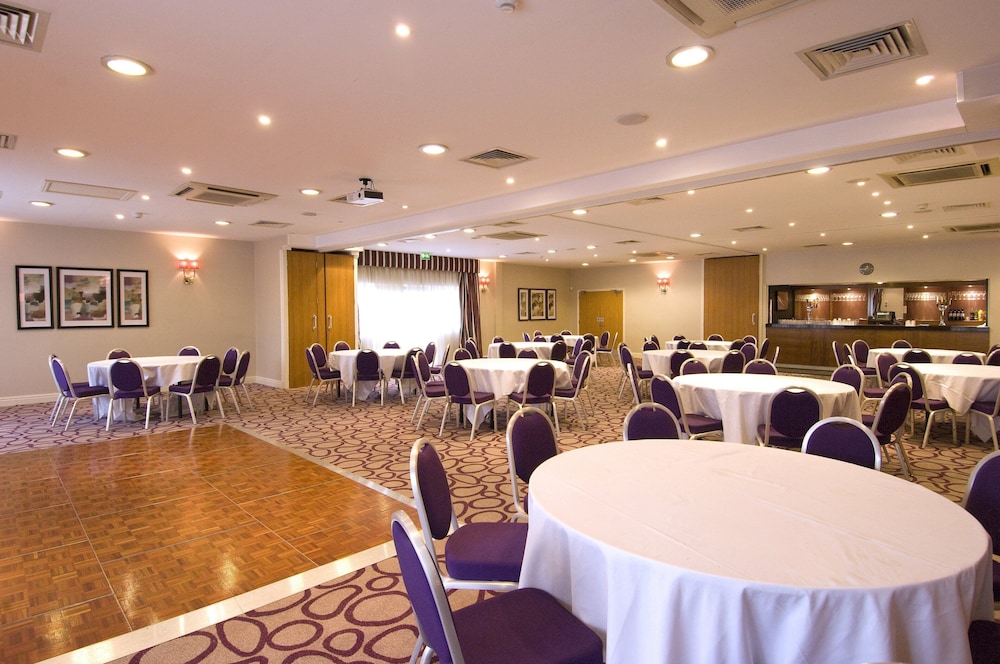 Premier Inn Manchester Old Trafford 37/55