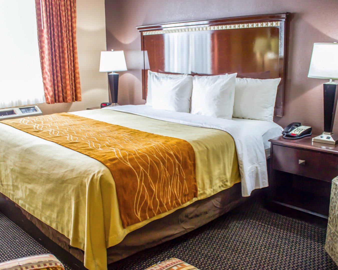 Travelodge by Wyndham Ozone Park 7/19