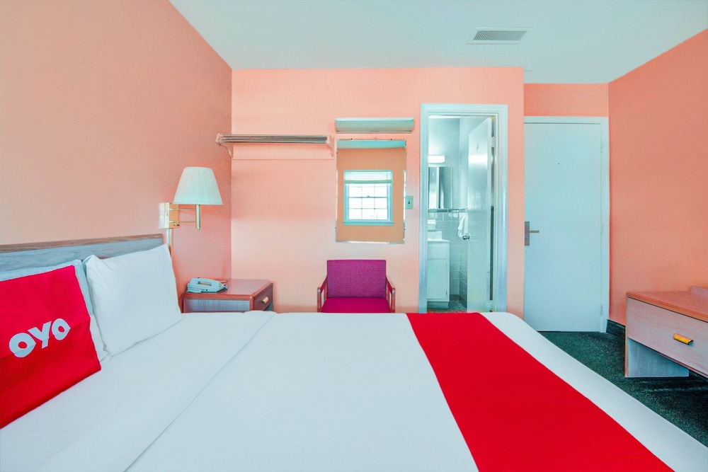 OYO Hotel Durham West Hills 24/36