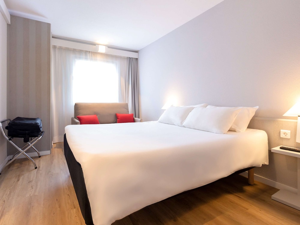 IBIS VALENCIA ALFAFAR 26/73