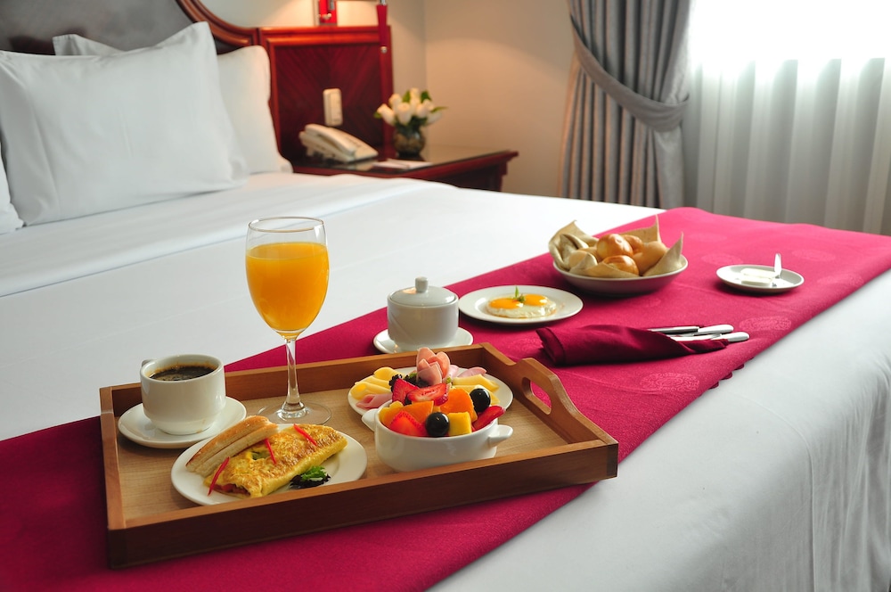 Kingdom Hotel Lima 35/50