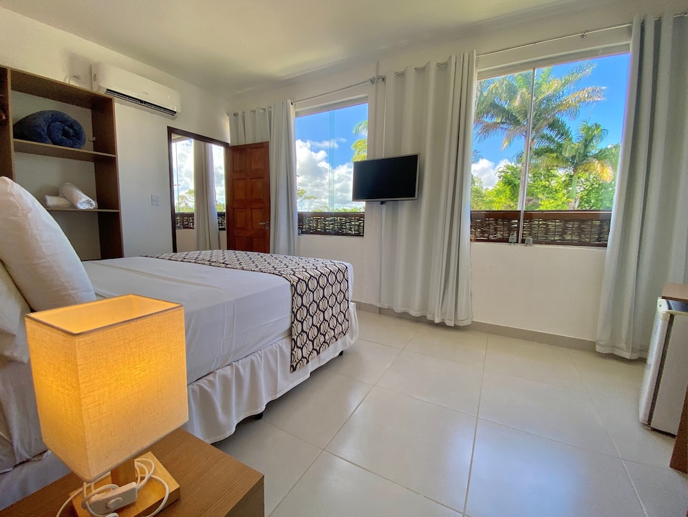 Sol, Family, Suite, 1 Queen and 3 Single Beds, Balcony
