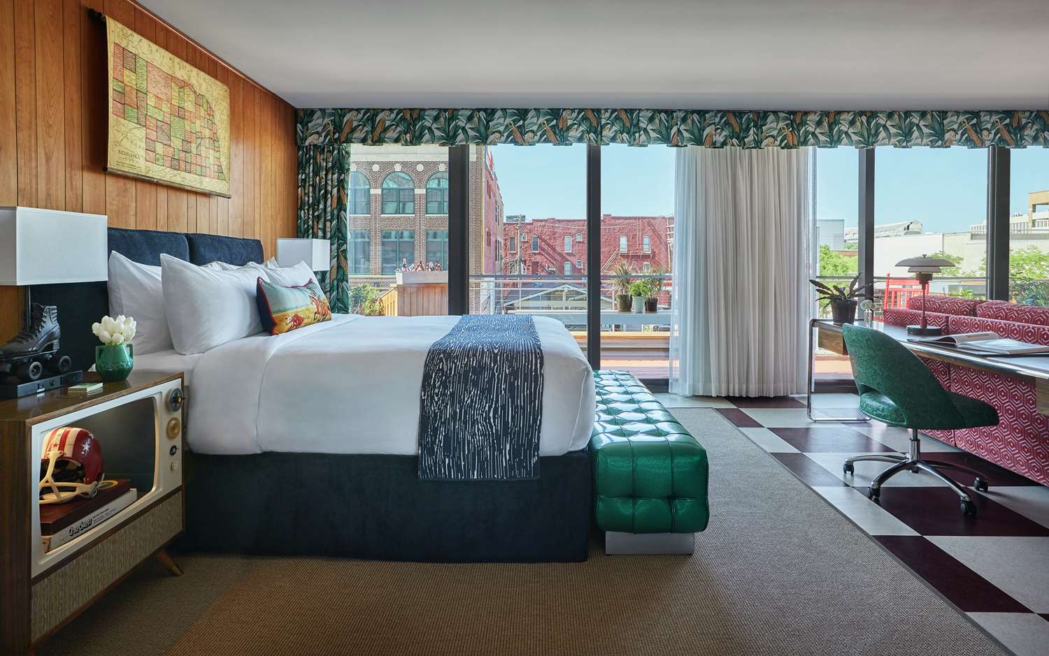 Graduate, Junior Suite, King Bed, Balcony
