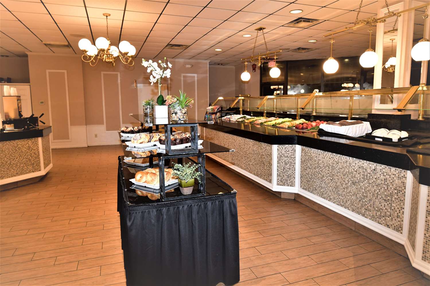 Ramada Hotel & Conference Center By Wyndham Jacksonville 38/59