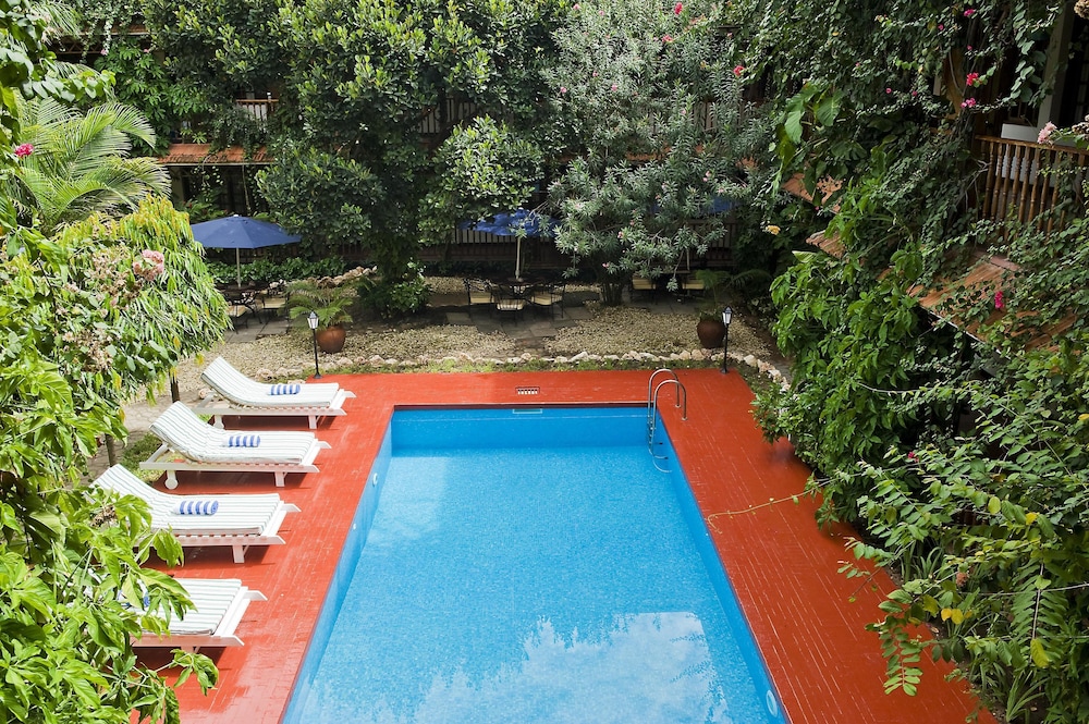 Protea Hotel by Marriott Dar es Salaam Courtyard 20/49