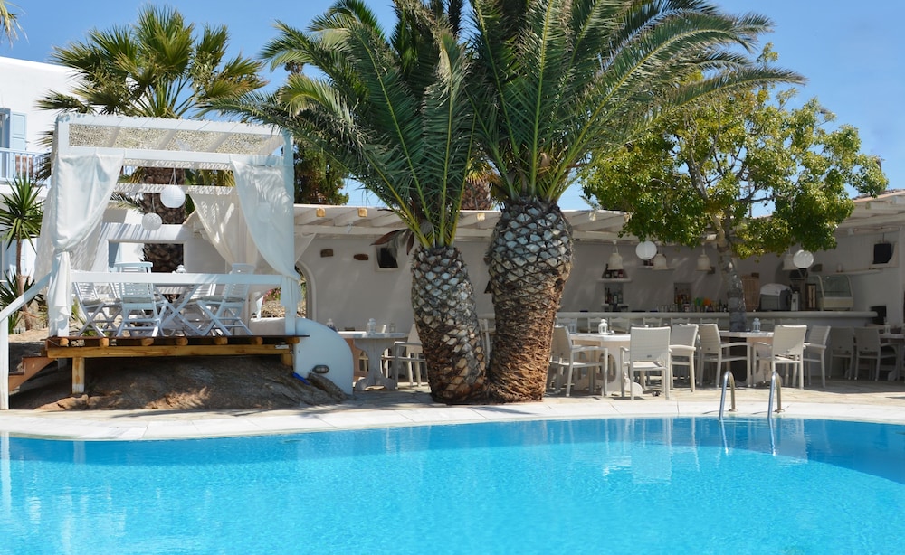 Zephyros Hotel 60/66