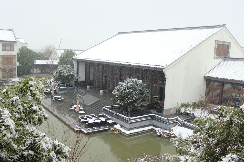 Radisson Blu Resort Wetland Park Wuxi 21/49