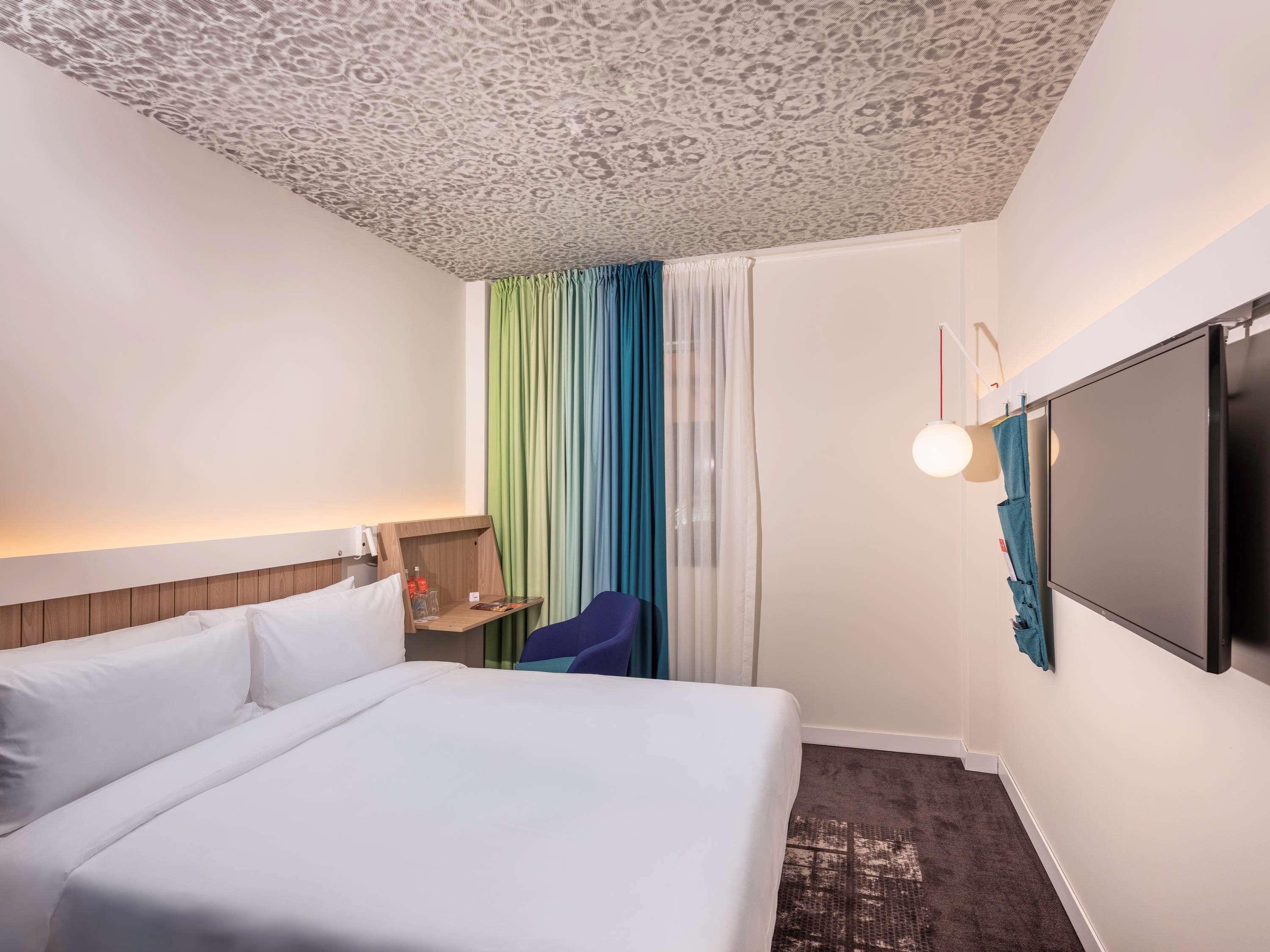 BUDGET, DOUBLE BED