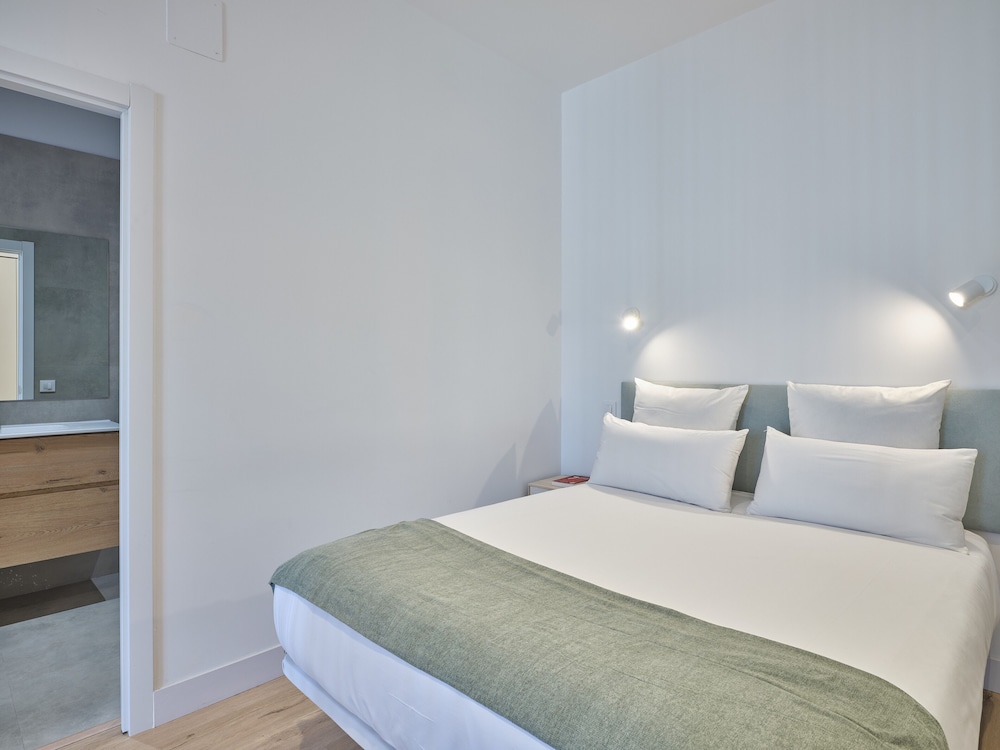 Paseo Suites Hotel 19/47