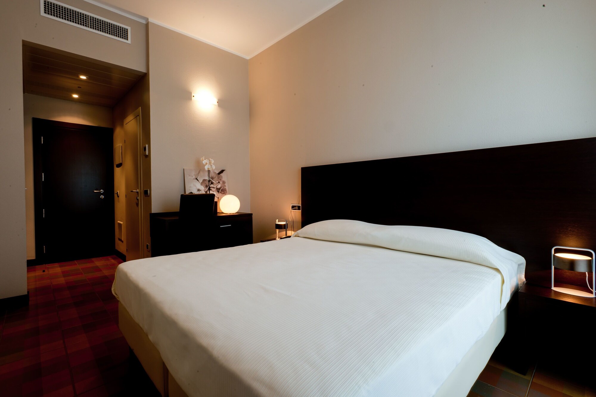 ECONOMY, DOUBLE BED