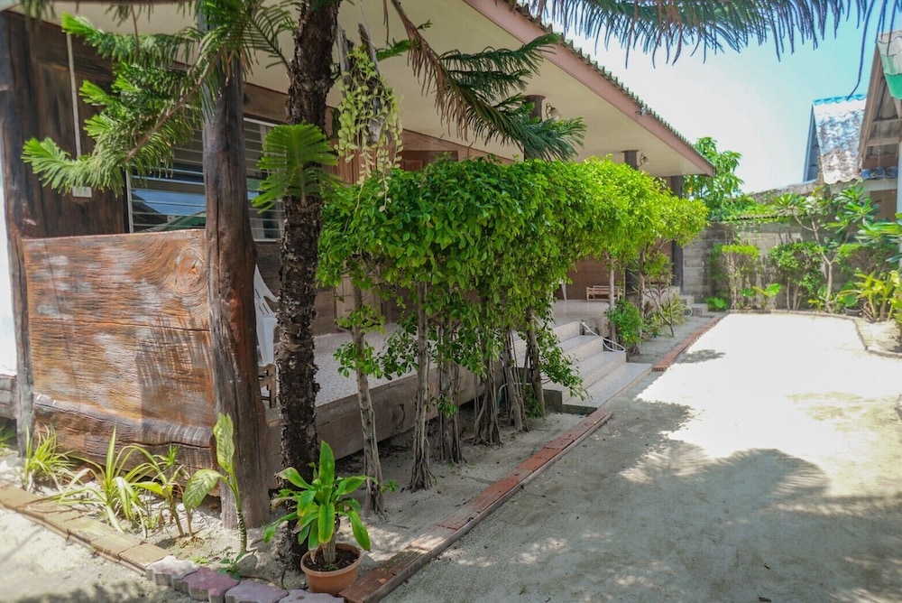 Phi Phi Nice Beach Resort 44/50