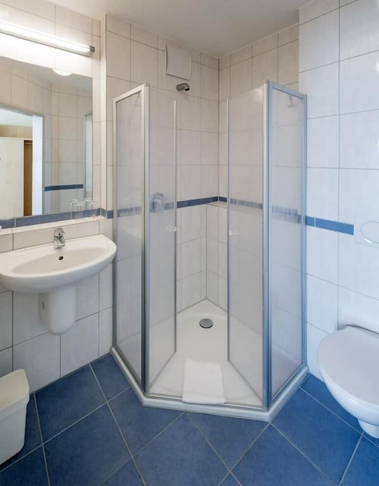 Autohof Hotel Salzbergen 16/17