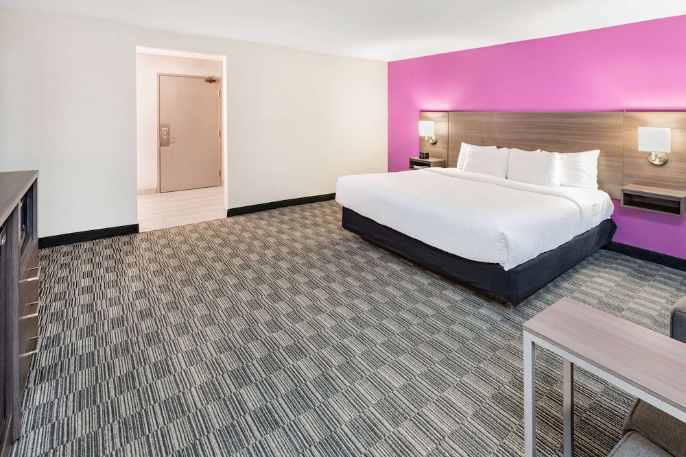 La Quinta Inn & Suites by Wyndham Houston Southwest 16/42