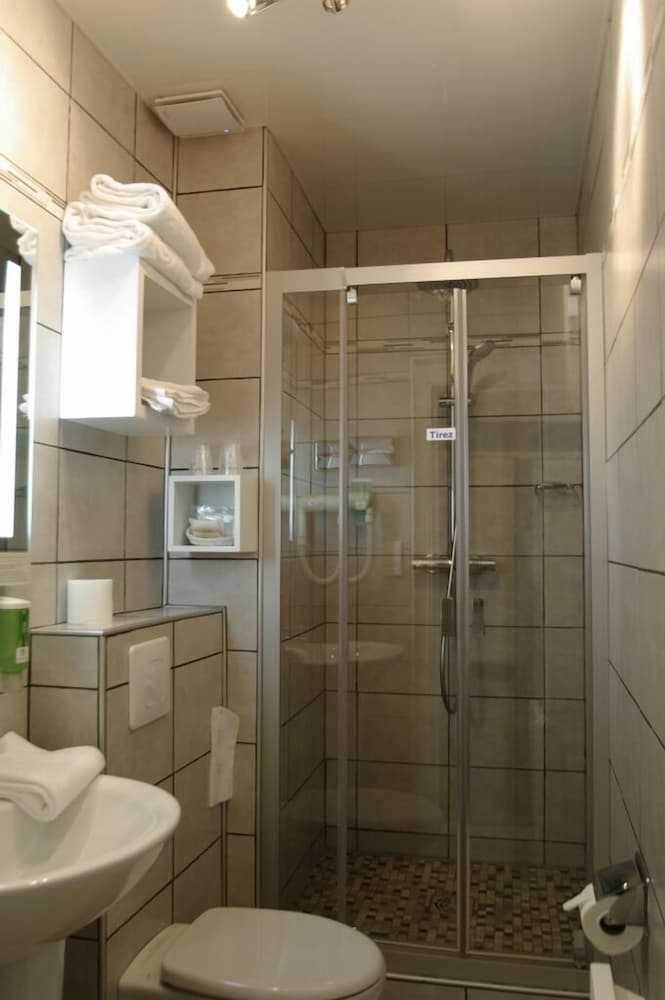 Best Western Grand Hotel de L Univers 56/59