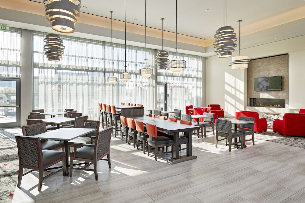 Hampton Inn Long Beach Airport 43/67